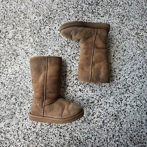 Ugg Classic Tall Boots Womens 6 Chestnut Suede Sheepskin Shearling 5815 Fur - Picture 1 of 9